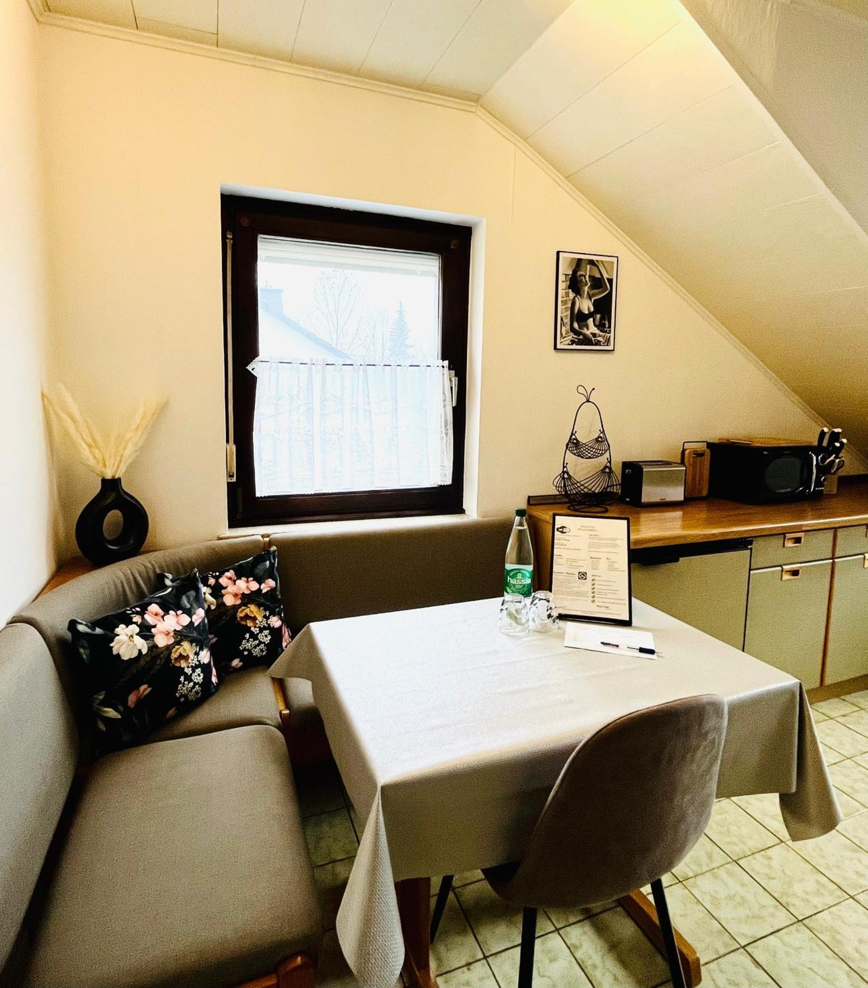 Casa Inn Parkview - Relax & Chill - Perfect For Business Travel, Weekend Trip, Family&Friends, Dogs Lover, Romance, Layover Or Longstay Limburg an der Lahn Exterior foto